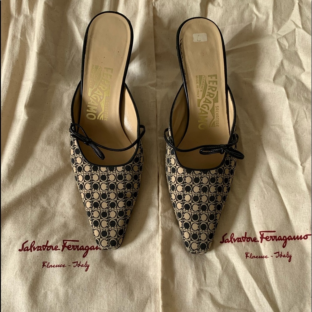 Salvatore Ferragamo Rosy Logo Fabric Kitten Heel size 6 Mules